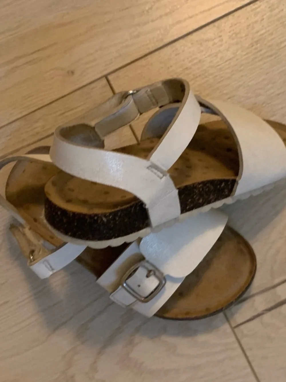 Cat & Jack White Buckle Strap Kids Sandals 11
